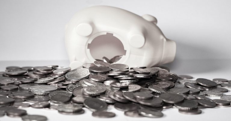 8 Clever Ways on How to Save Money for Millennials