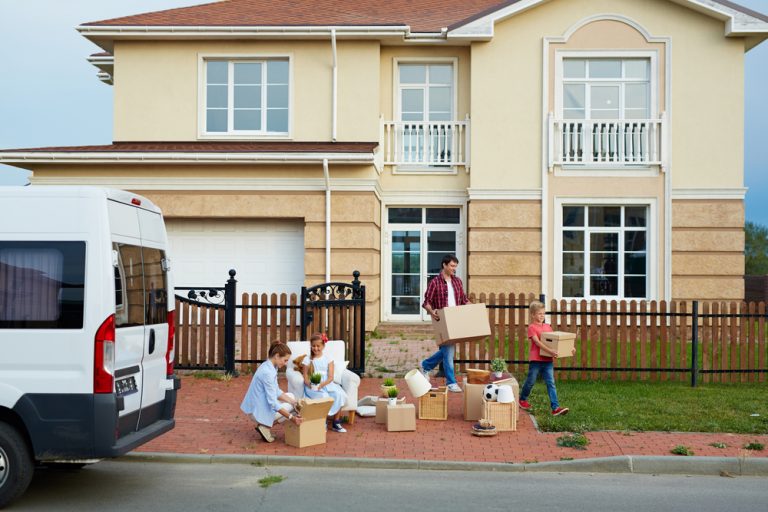 PAG-IBIG vs Bank Loan – Which Is Better? 4 Things to Know Before You Commit