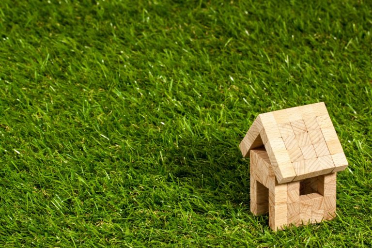 Should You Pick Fixed or Floating Interest Rates in the Philippines?