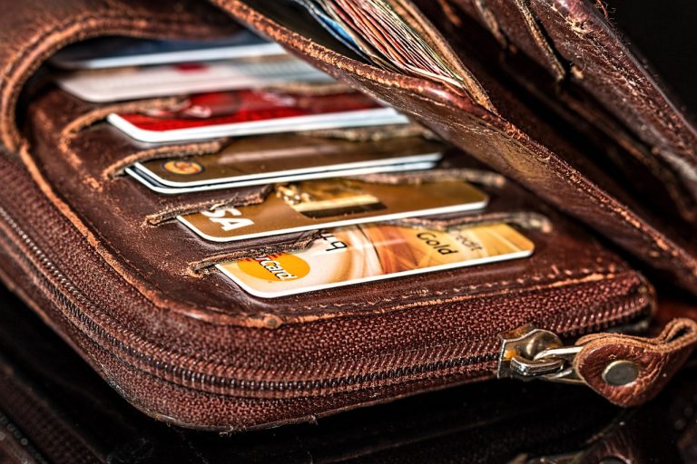 Best Credit Card Promotions (July 2019) – Free Luggage, Flights, Gift Certificates & More